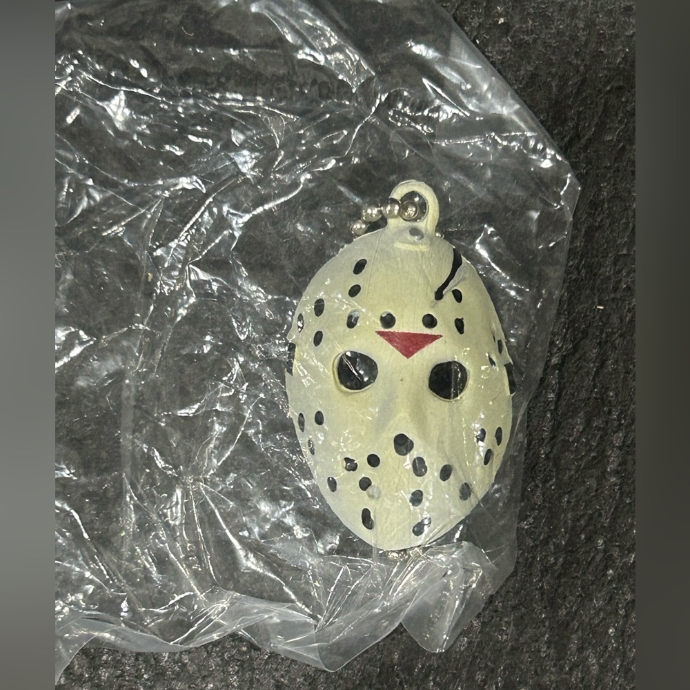 💚2 FOR 25 LISTING SALE💚 Friday the 13th; Jason mask key chain!